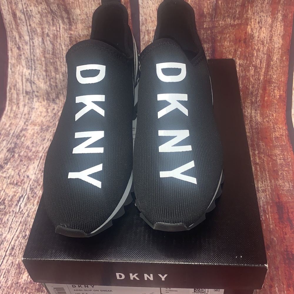 ❌SOLD DKNY Abbi Sneakers - Picture 6 of 10